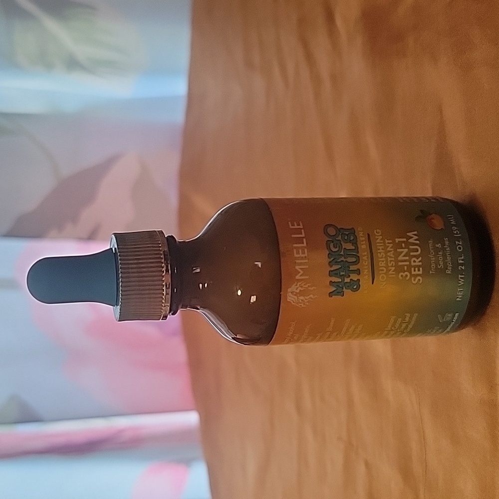 NEW Mielle Mango & Tulsi Nourishing Instant 3-in-1 Serum